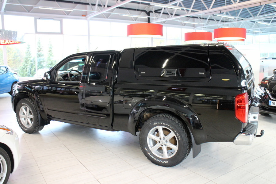 Nissan Navara vaihtoauto