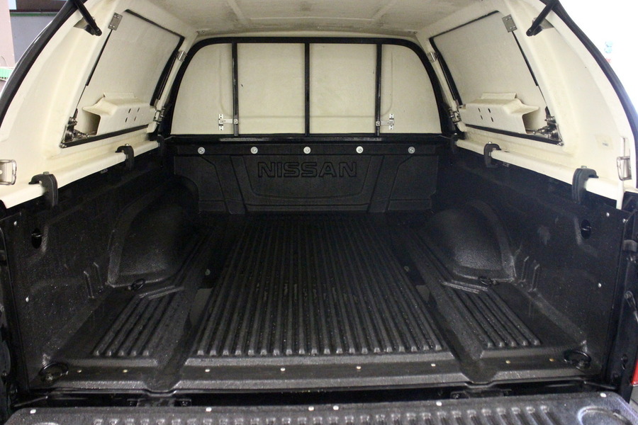 Nissan Navara vaihtoauto