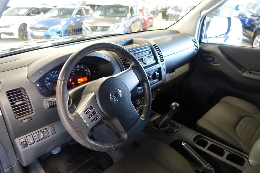 Nissan Navara vaihtoauto