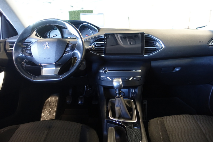 Peugeot 308 vaihtoauto