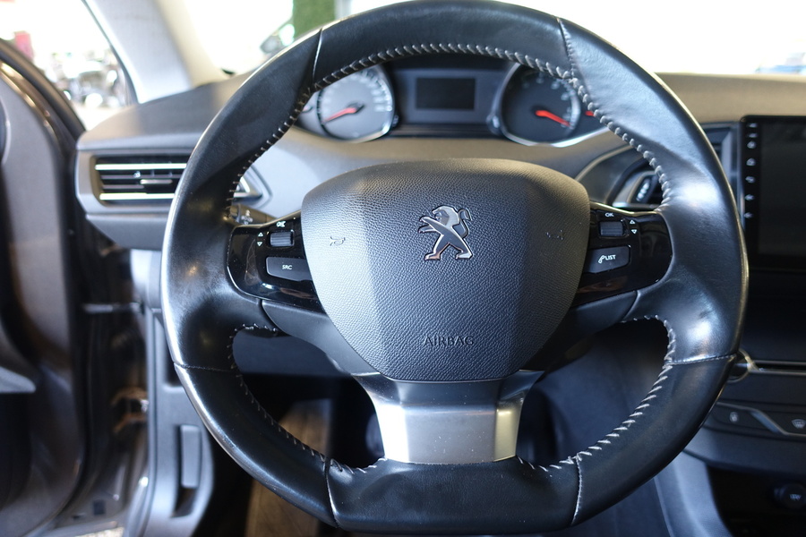 Peugeot 308 vaihtoauto