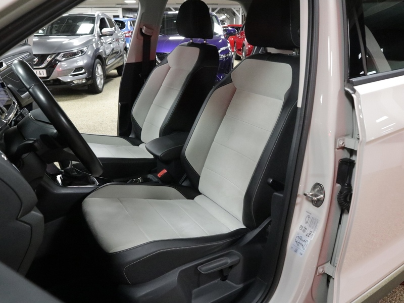 Volkswagen T-Roc vaihtoauto