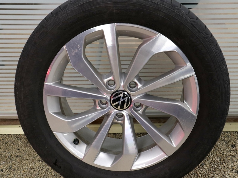 Volkswagen T-Roc vaihtoauto