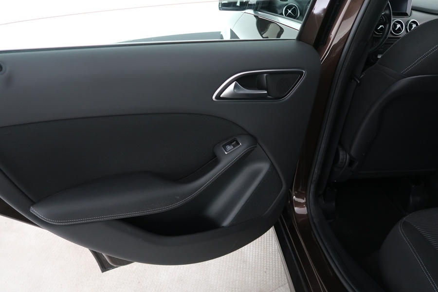 Mercedes-Benz B vaihtoauto