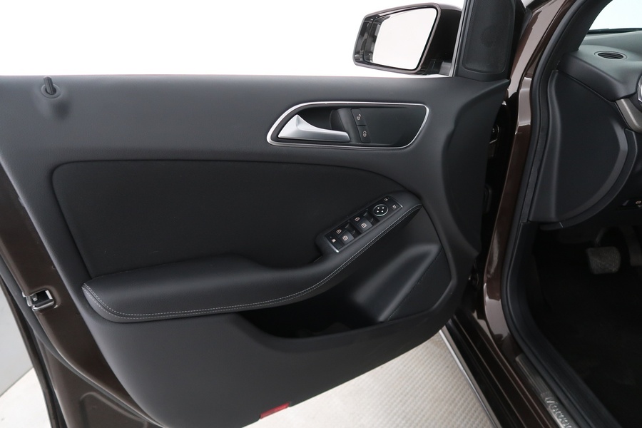 Mercedes-Benz B vaihtoauto