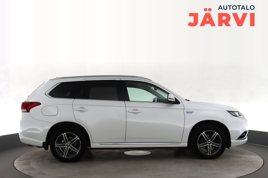 Mitsubishi Outlander PHEV vaihtoauto
