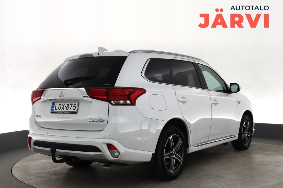 Mitsubishi Outlander PHEV vaihtoauto