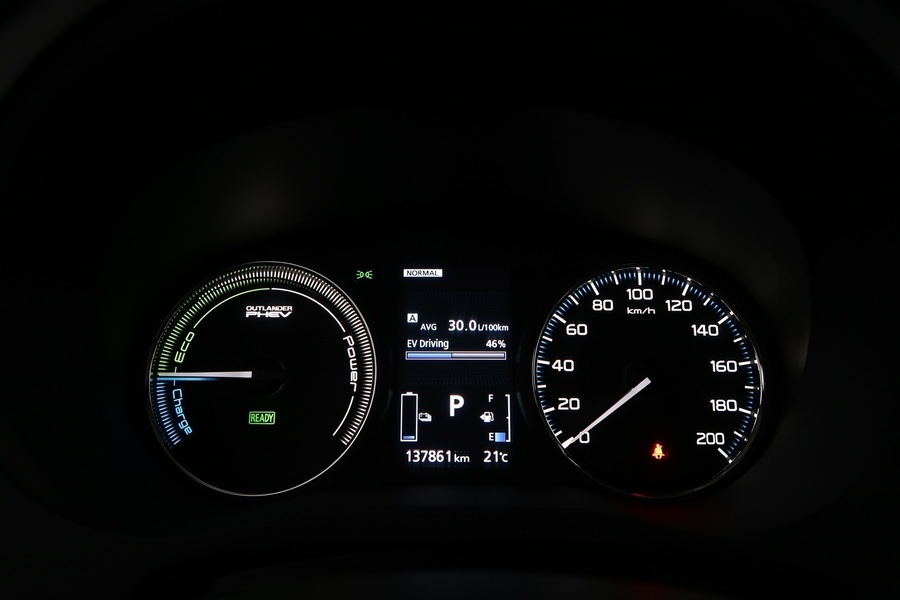 Mitsubishi Outlander PHEV vaihtoauto