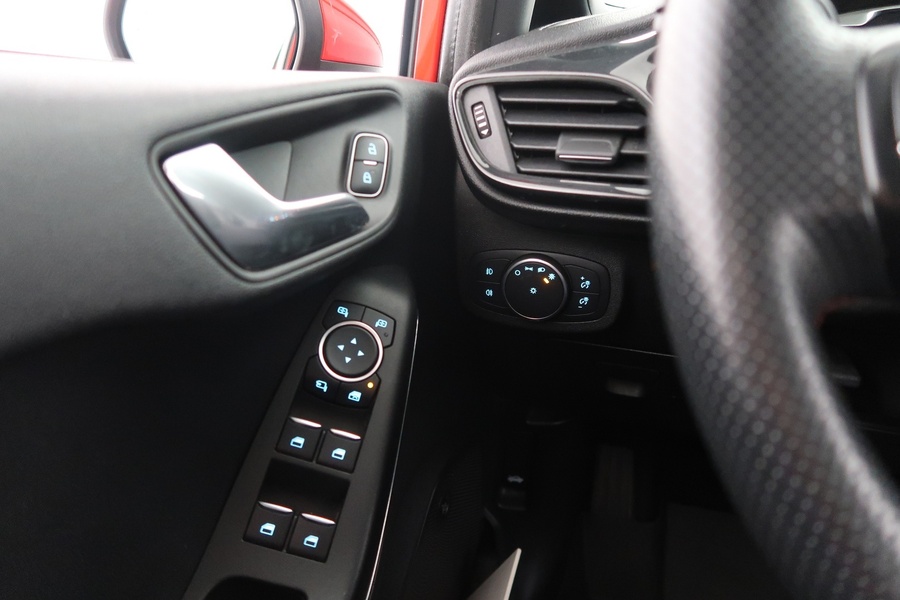 Ford Fiesta vaihtoauto