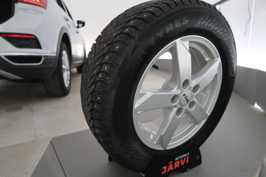 Volkswagen T-Roc vaihtoauto