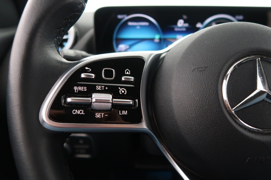 Mercedes-Benz EQA vaihtoauto