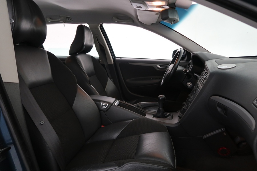 Volvo V70 vaihtoauto