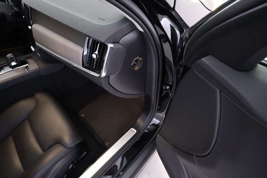 Volvo V90 Cross Country vaihtoauto