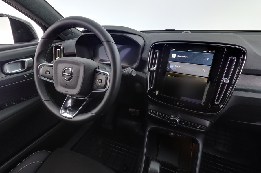 Volvo EX40 vaihtoauto