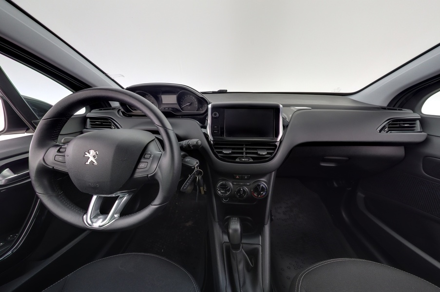 Peugeot 208 vaihtoauto