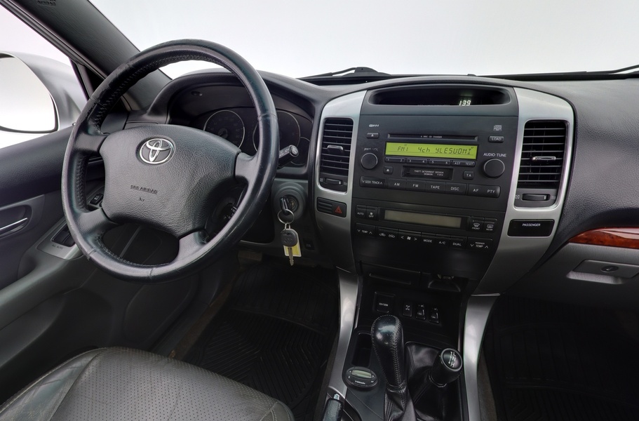 Toyota Land Cruiser vaihtoauto