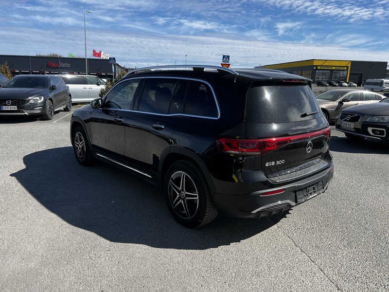 Mercedes-Benz EQB vaihtoauto