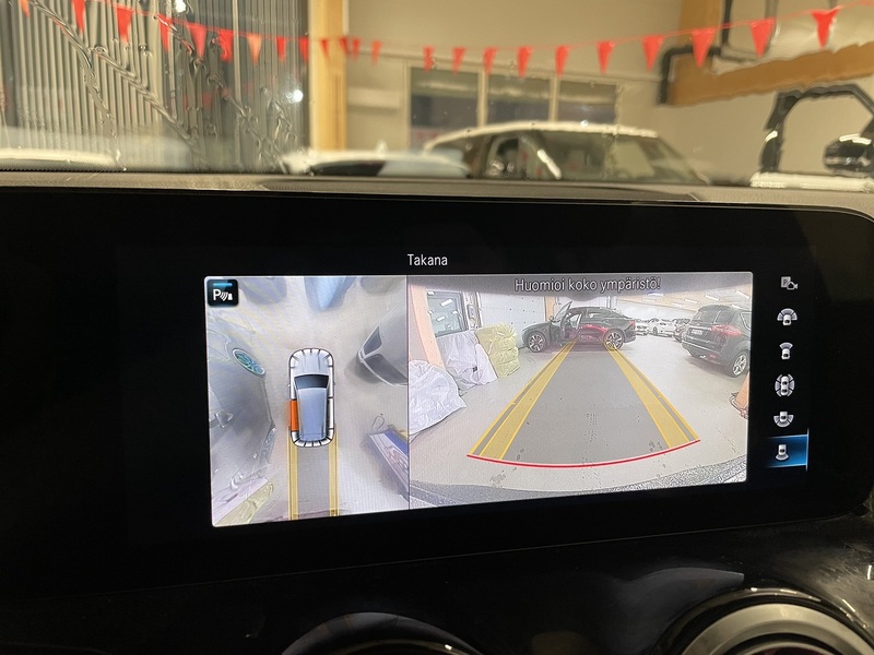 Mercedes-Benz EQB vaihtoauto