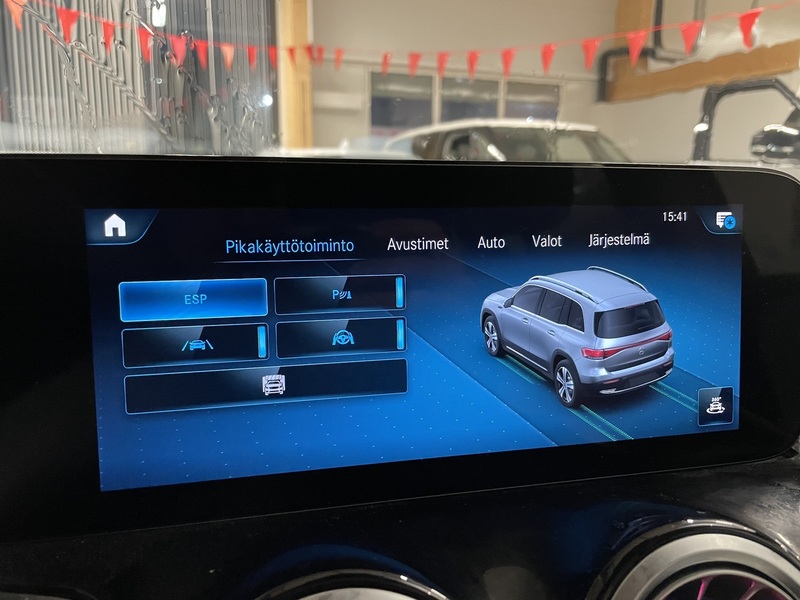 Mercedes-Benz EQB vaihtoauto