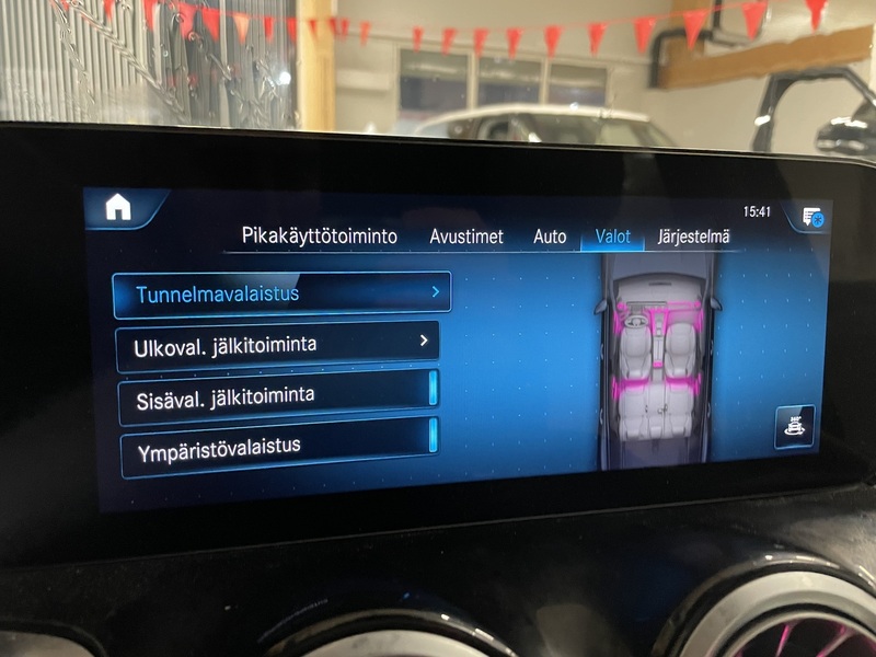 Mercedes-Benz EQB vaihtoauto