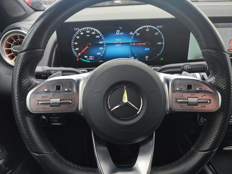 Mercedes-Benz EQB vaihtoauto