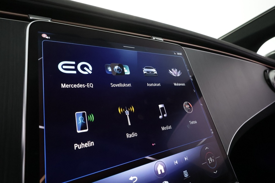 Mercedes-Benz EQE vaihtoauto