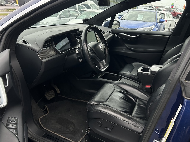Tesla Model X vaihtoauto