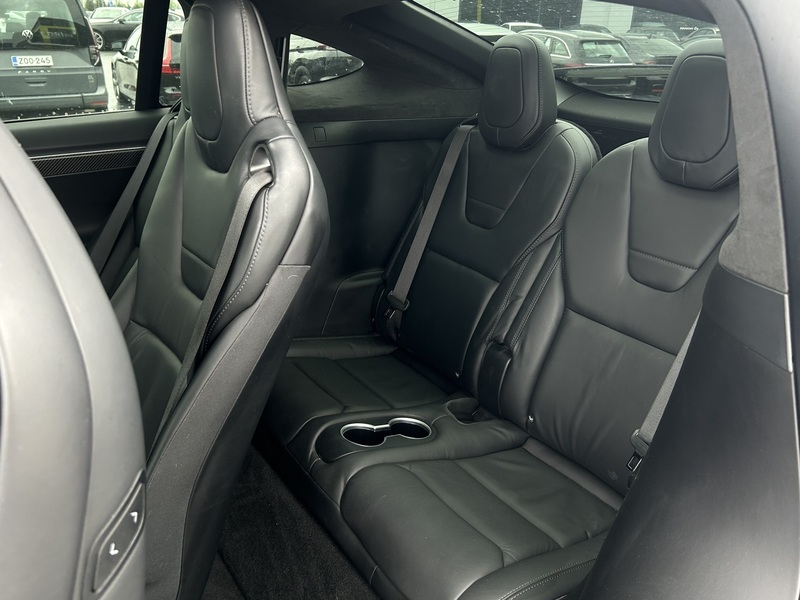 Tesla Model X vaihtoauto