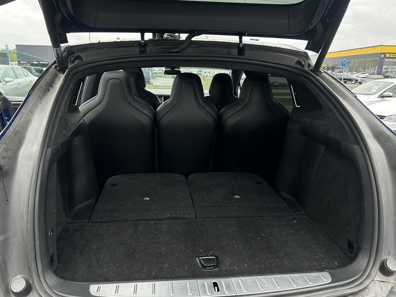 Tesla Model X vaihtoauto