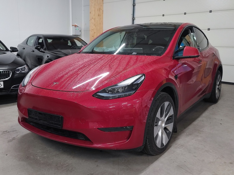 Tesla Model Y vaihtoauto