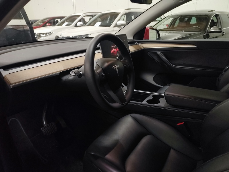 Tesla Model Y vaihtoauto