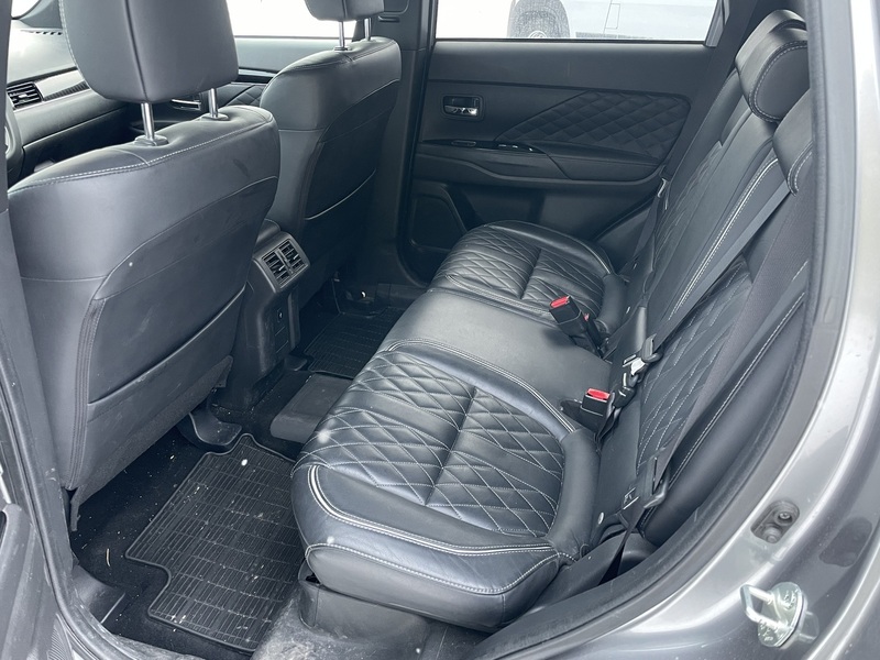 Mitsubishi Outlander PHEV vaihtoauto