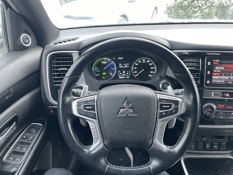 Mitsubishi Outlander PHEV vaihtoauto