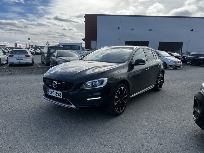 Volvo V60 Cross Country vaihtoauto