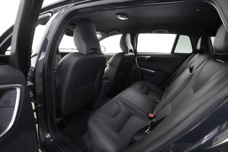 Volvo V60 Cross Country vaihtoauto