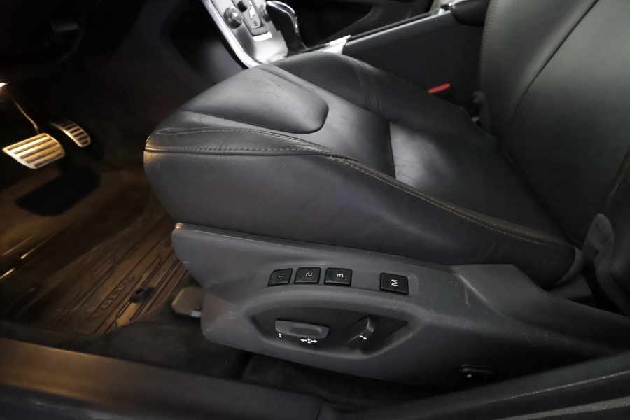 Volvo V60 Cross Country vaihtoauto