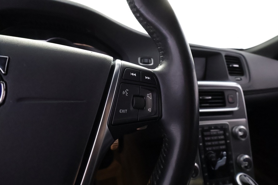 Volvo V60 Cross Country vaihtoauto