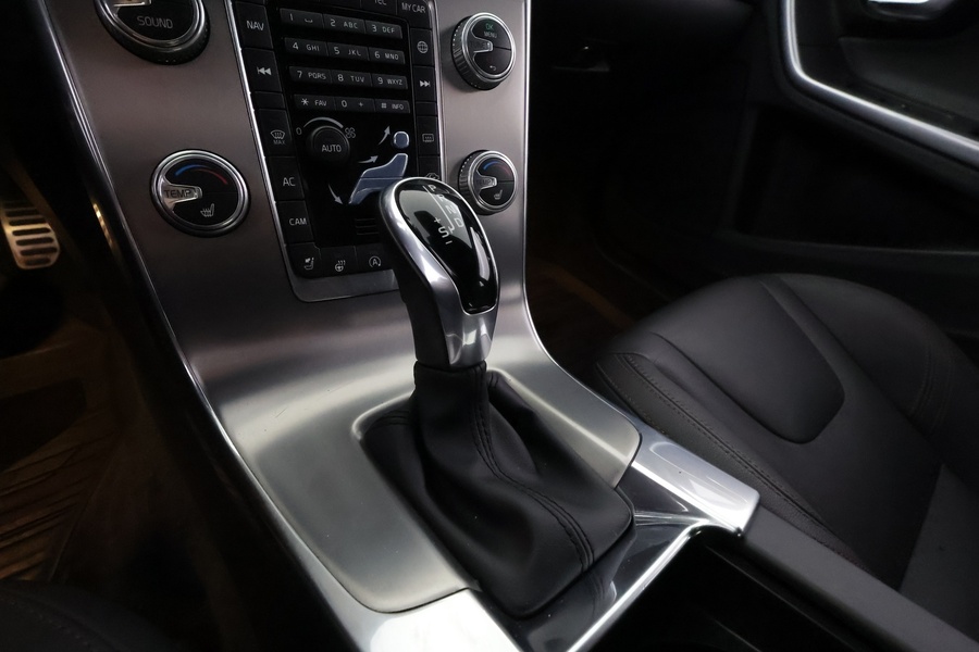 Volvo V60 Cross Country vaihtoauto