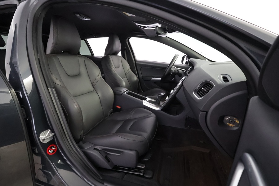 Volvo V60 Cross Country vaihtoauto