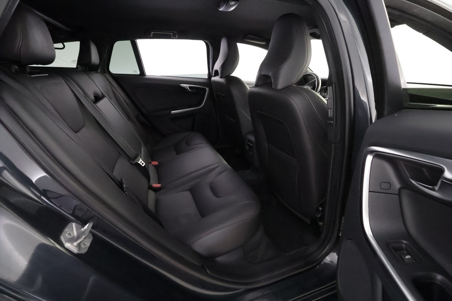 Volvo V60 Cross Country vaihtoauto