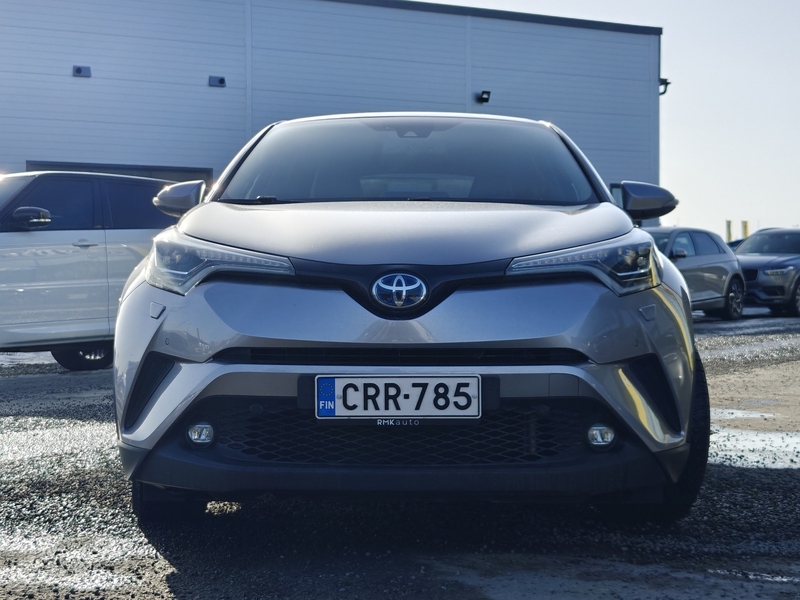 Toyota C-HR vaihtoauto