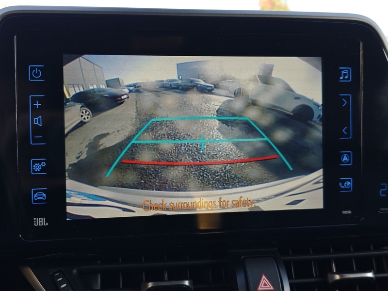 Toyota C-HR vaihtoauto