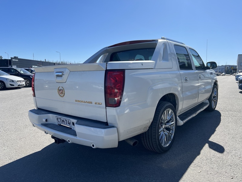 Cadillac Escalade vaihtoauto