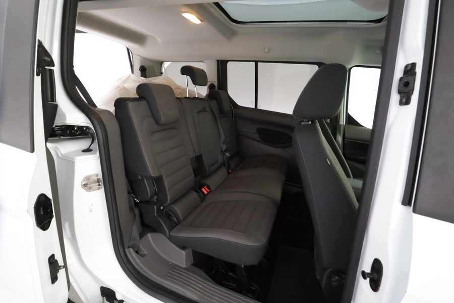 Ford Grand Tourneo Connect vaihtoauto