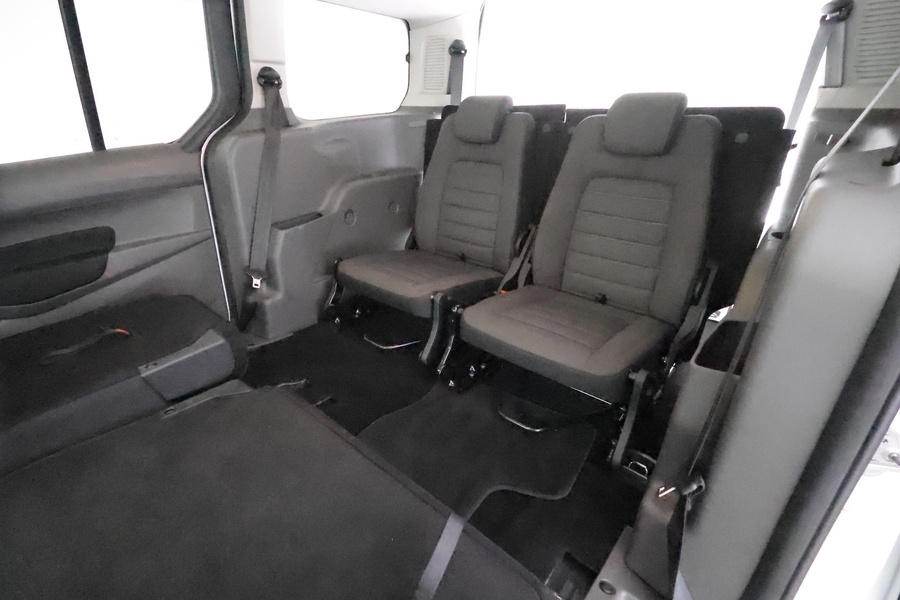 Ford Grand Tourneo Connect vaihtoauto