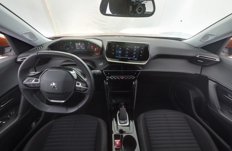 Peugeot e-2008 vaihtoauto