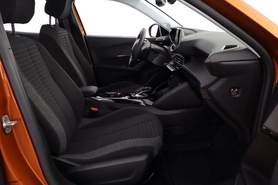 Peugeot e-2008 vaihtoauto