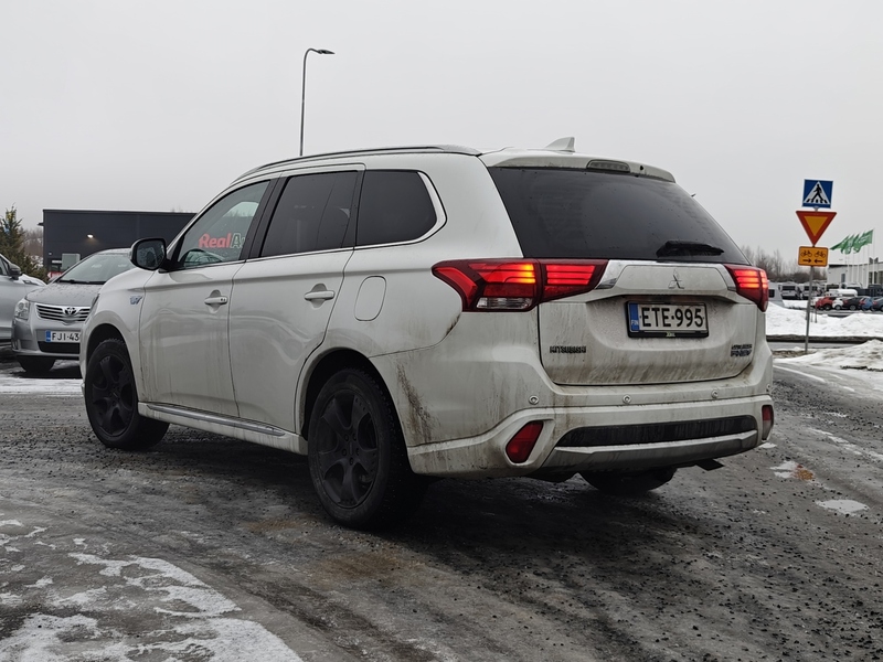 Mitsubishi Outlander vaihtoauto