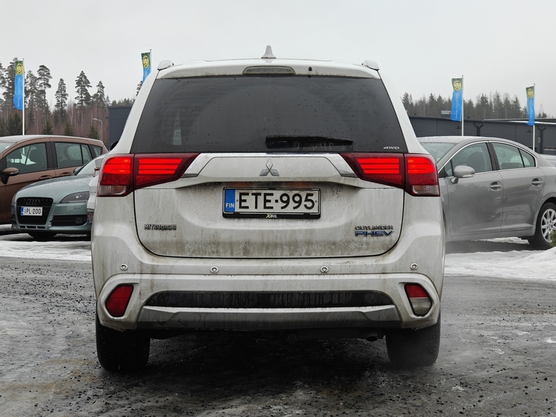 Mitsubishi Outlander vaihtoauto