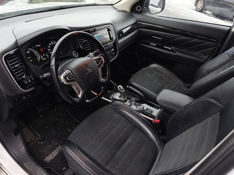 Mitsubishi Outlander vaihtoauto